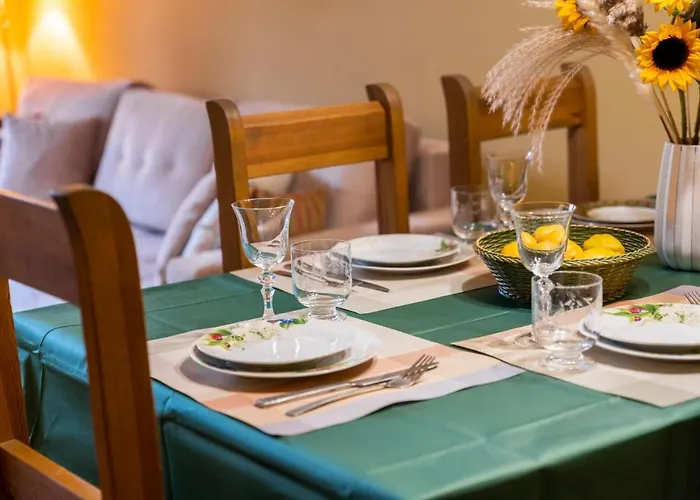 Apartinvest Nieruchomości Józefina 34 *